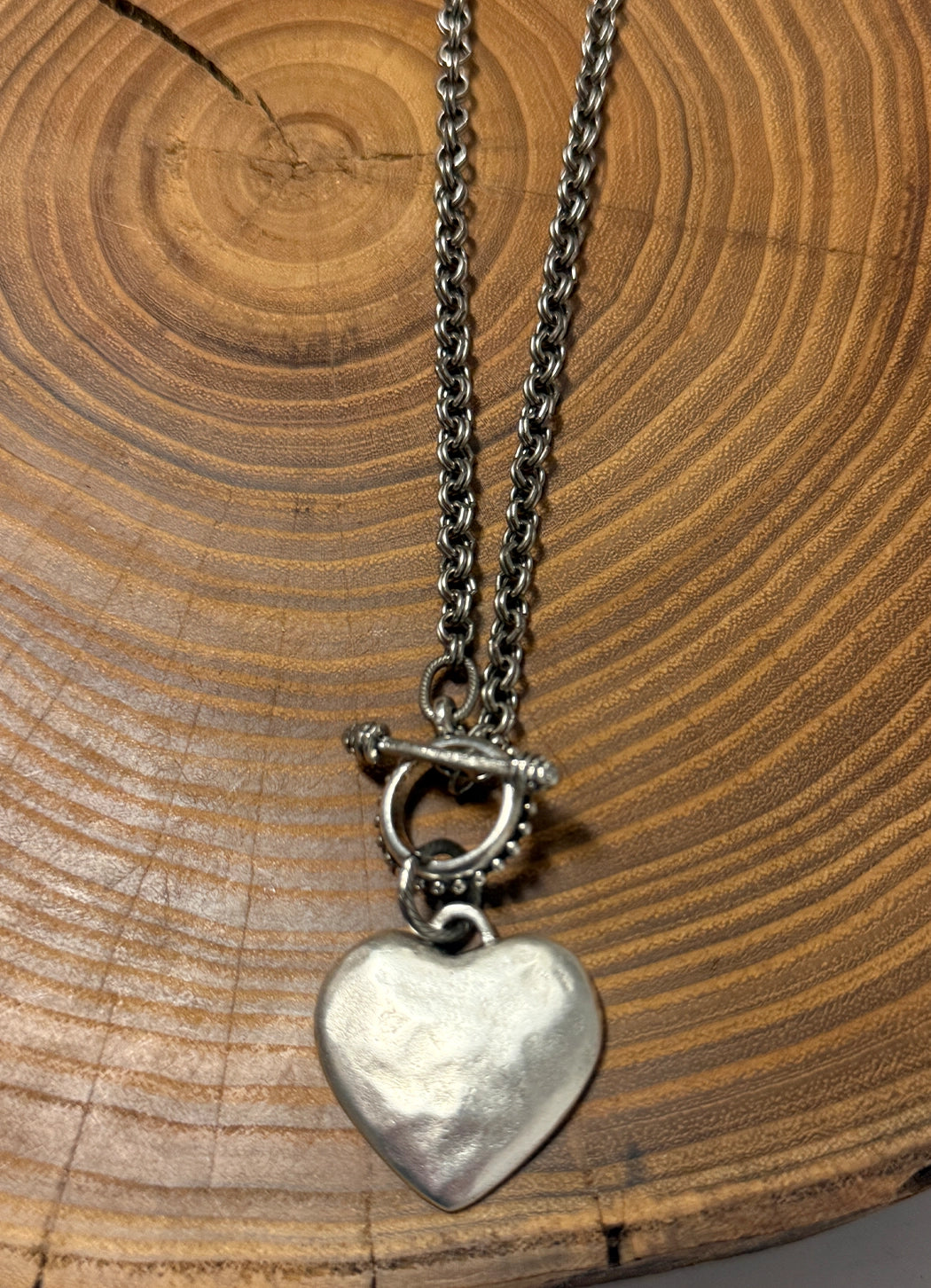 Belle Via Jewelry Small Heart Toggle Necklace