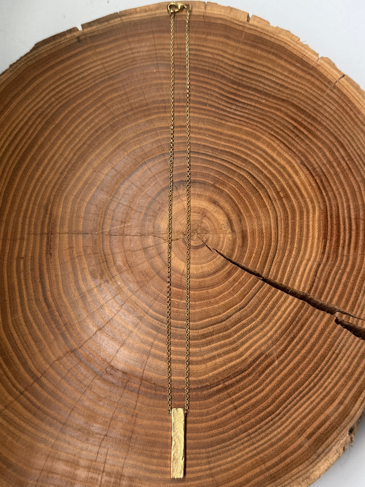 Belle Via Jewelry Hammered Gold Bar Necklace