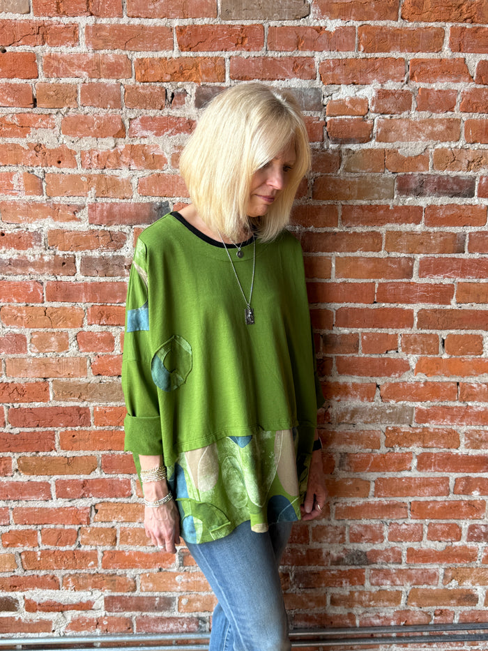 Transparente Patch Pullover Top