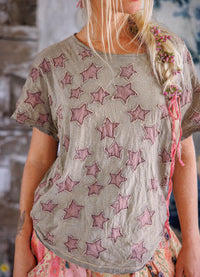 Magnolia Pearl Little Star Appliqué Tee