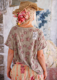 Magnolia Pearl Little Star Appliqué Tee