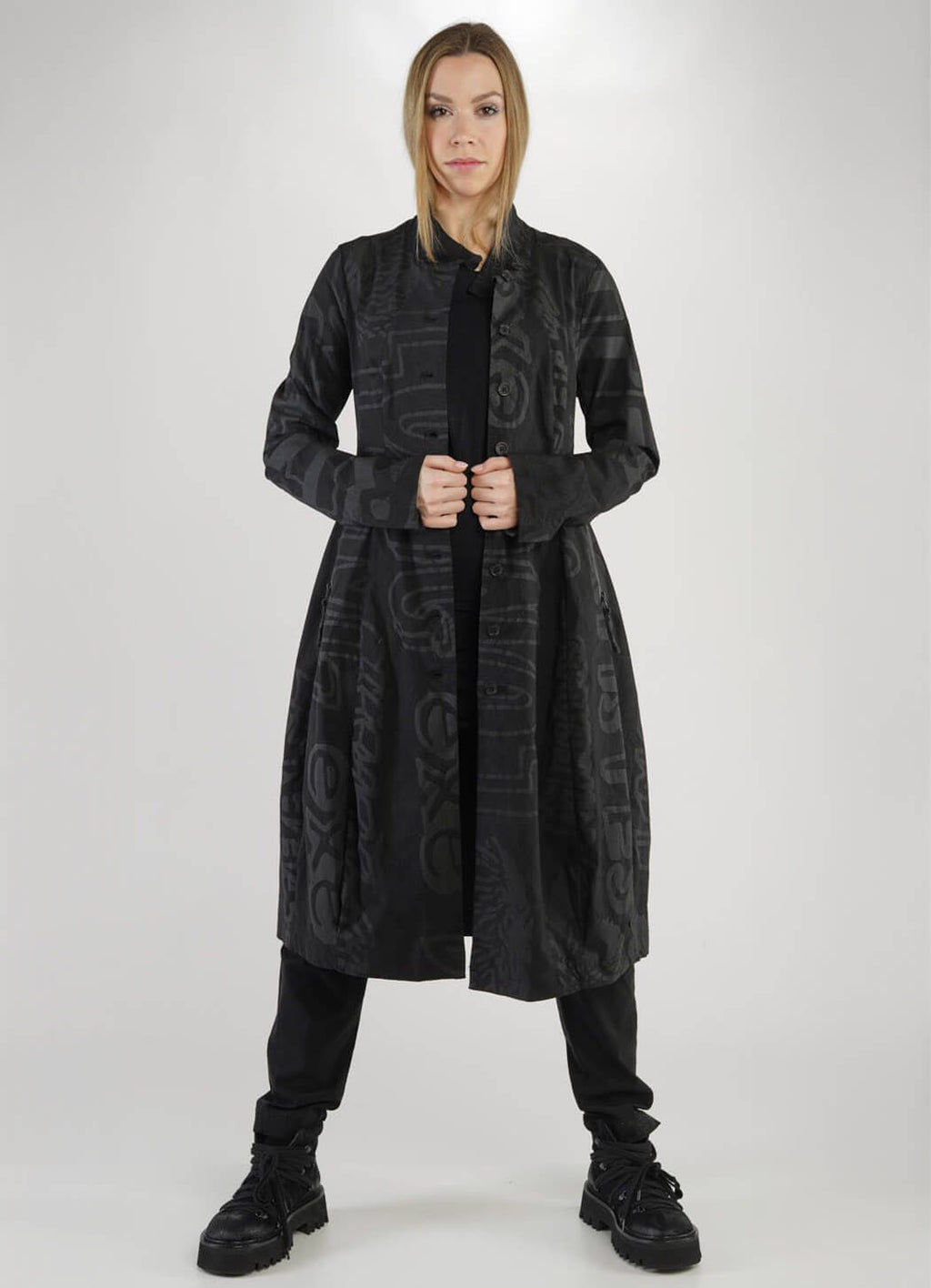 Rundholz Black Label 344 Coat – Details Direct
