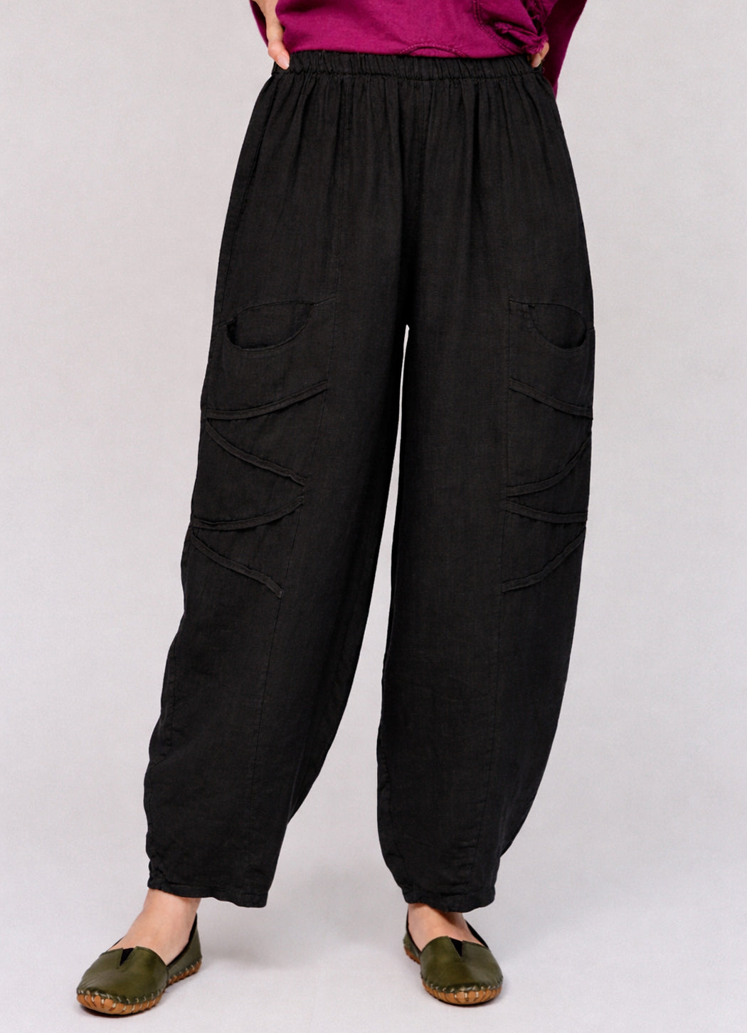 SAGA Accent Pants
