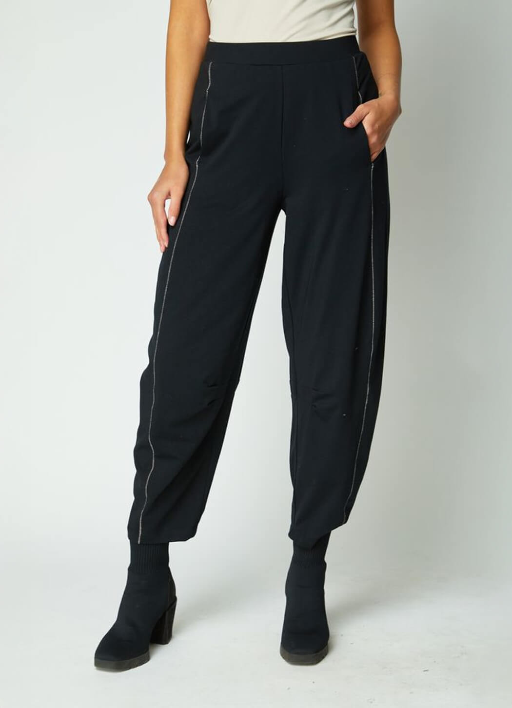Olivia Essential Layers Barrel Pant