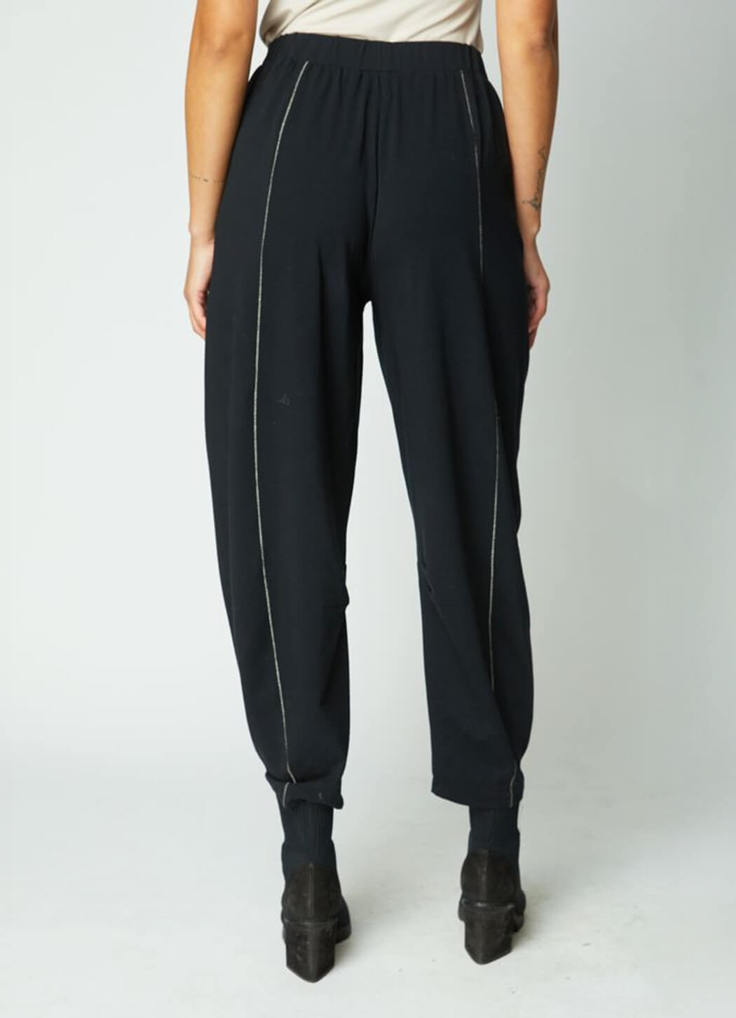 Olivia Essential Layers Barrel Pant