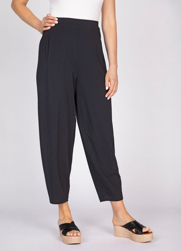 Olivia Essential Straight Pant