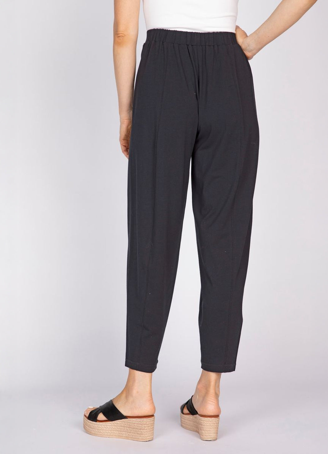 Olivia Essential Straight Pant