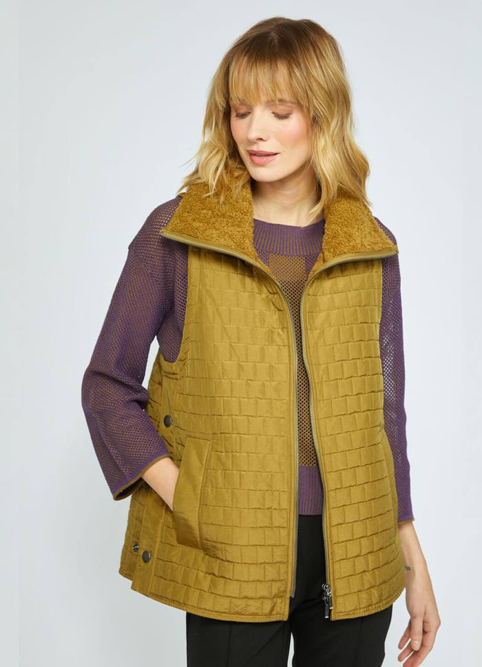 Olivia Sherpa Quilt Cozy Cabin Vest