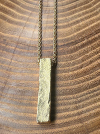 Belle Via Jewelry Hammered Gold Bar Necklace