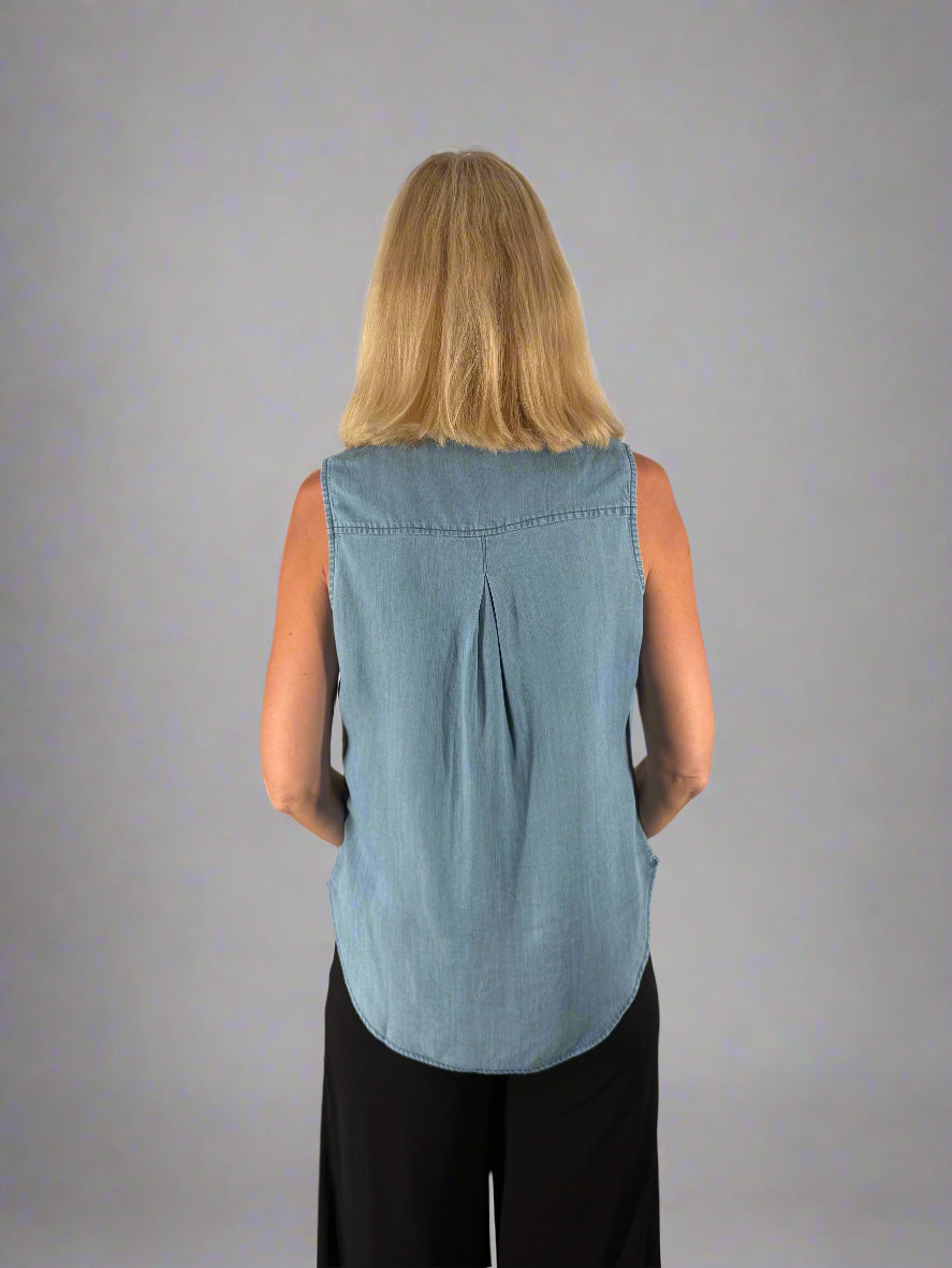 Lulu B Sleeveless Button Up Top