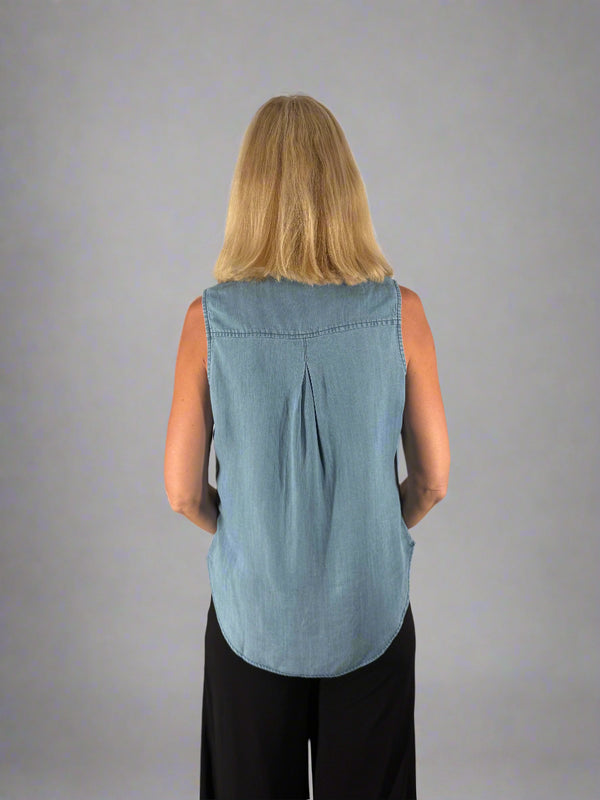 Lulu B Sleeveless Button Up Top