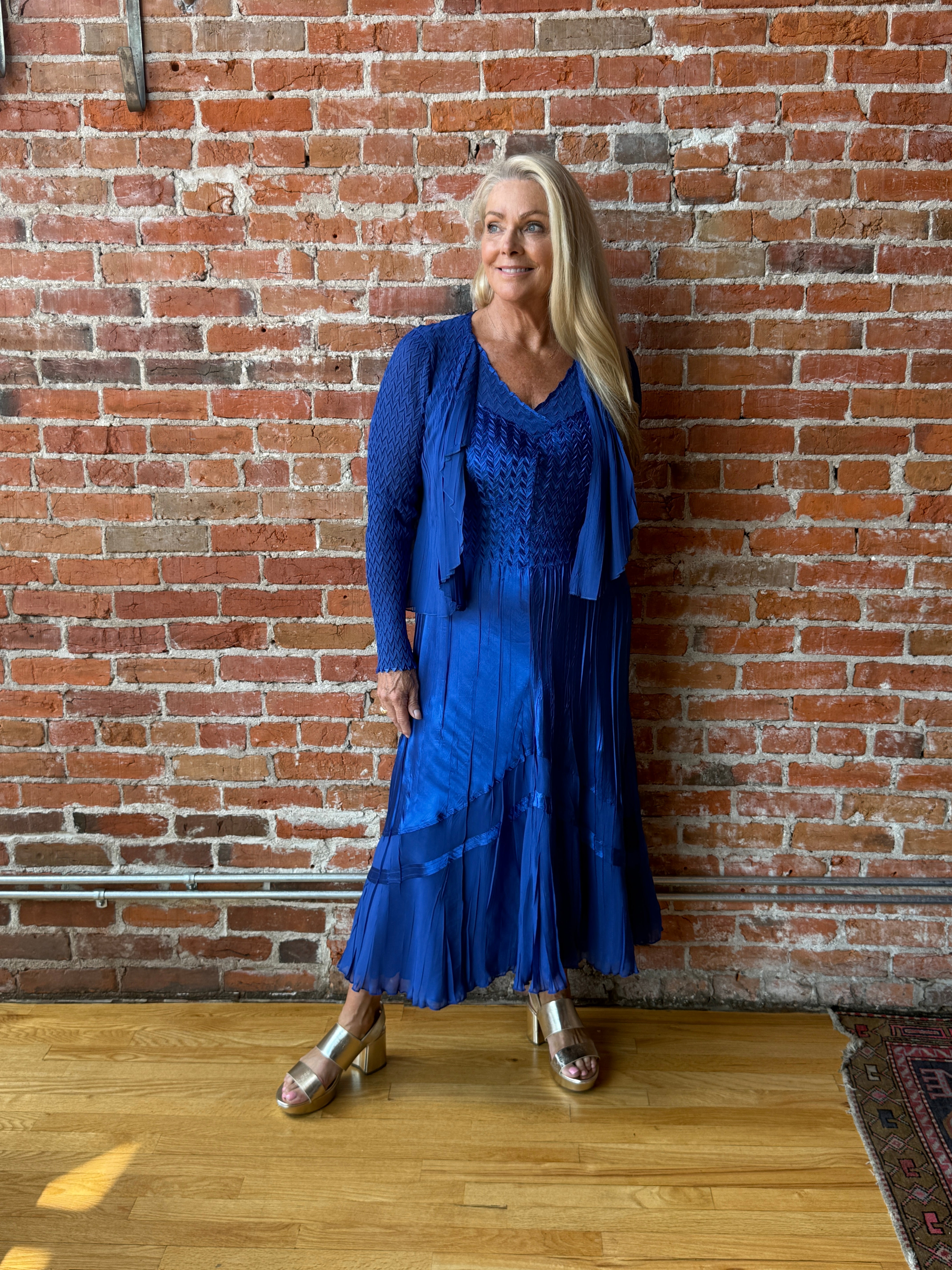Komarov Sleeveless Charmeuse & Chiffon Cocktail Dress with Jacket in Navy at Nordstrom, Size Medium