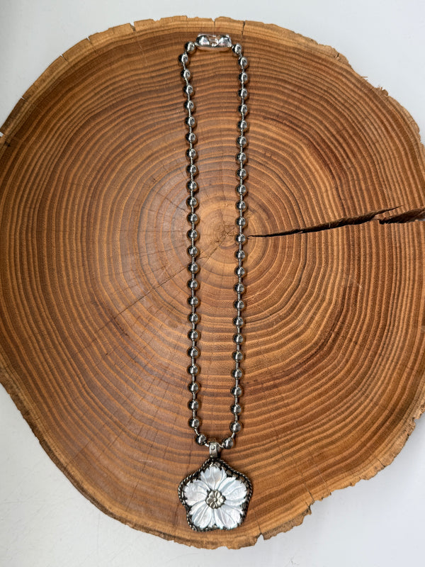 Belle Via Jewelry One-Of-A-Kind Abalone Flower Necklace - White