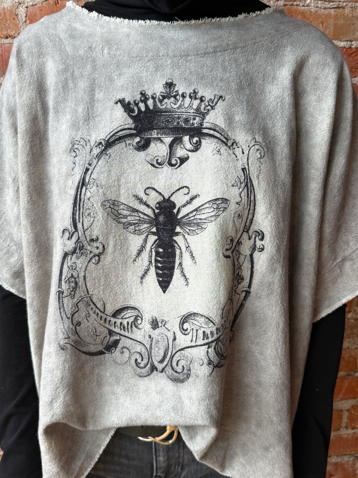 I Love Linen Hi-Lo Tunic With Queen Bee Print