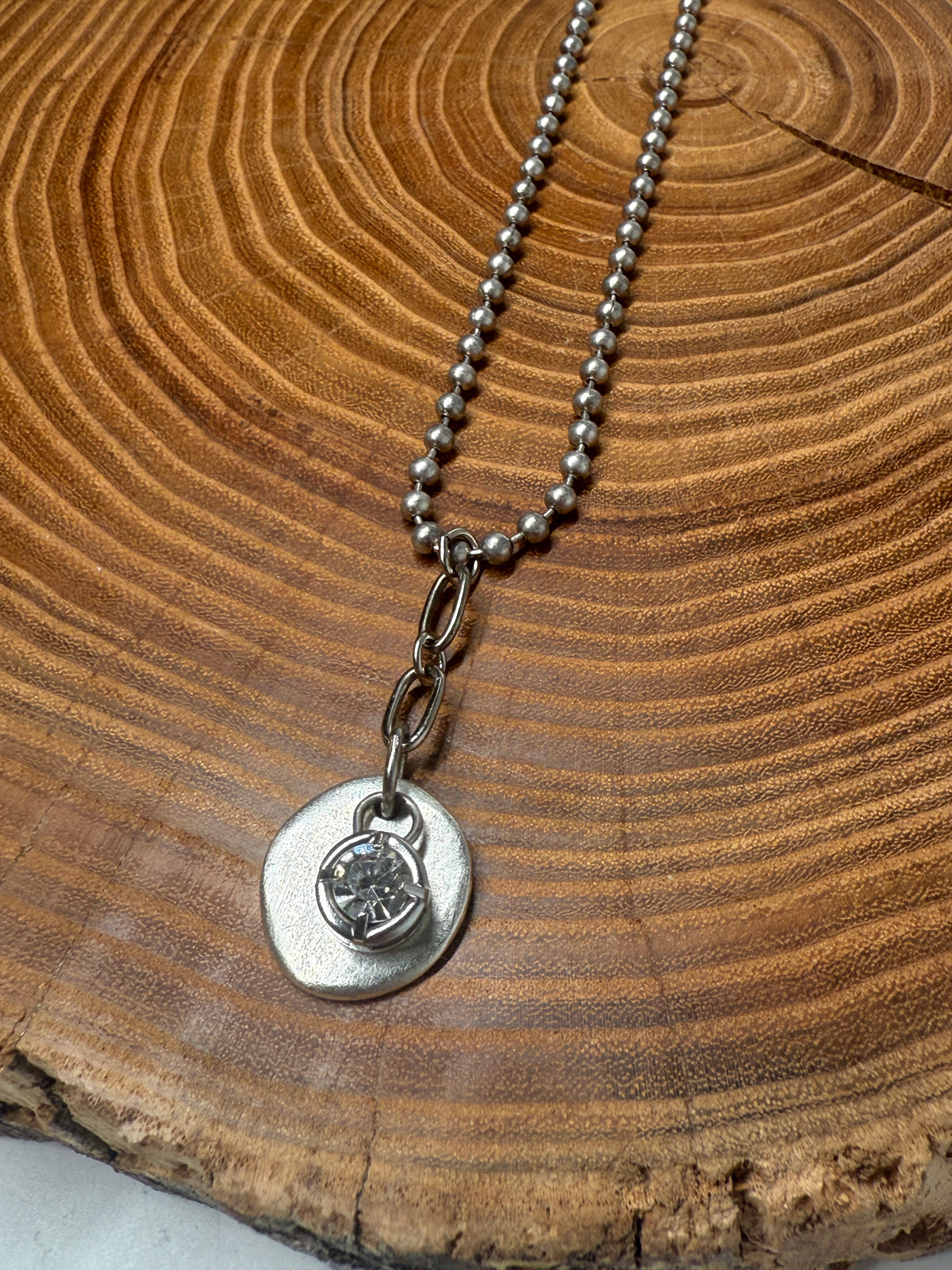 Belle Via Jewelry Hammered Disc Necklace