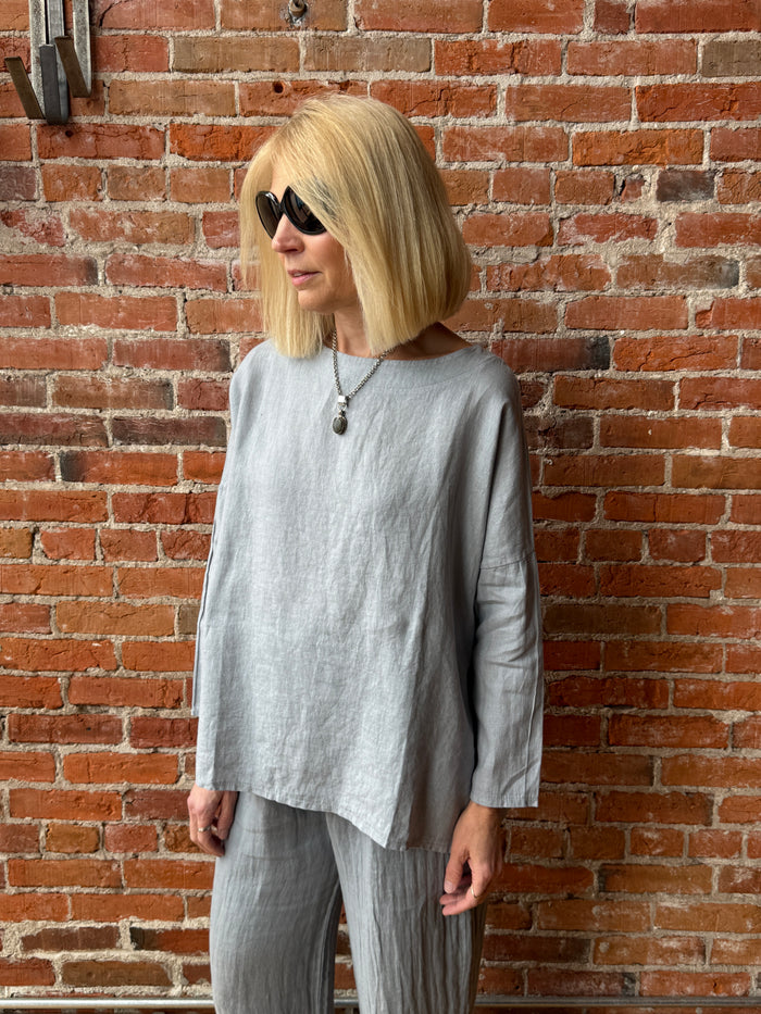 Suzy D Mateo Slash Neck Linen Top