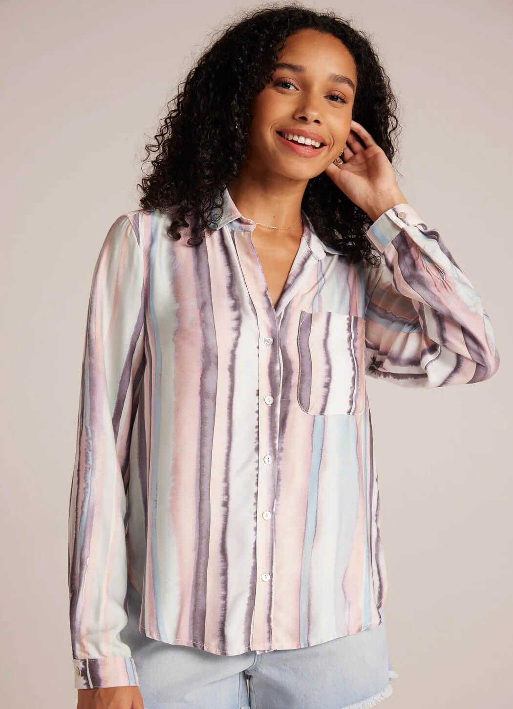 Bella Dahl Long Sleeve Rounded Hem Button Down