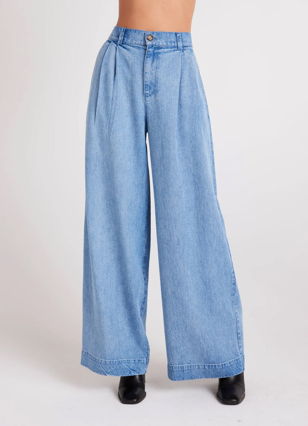 Bella Dahl Greta Pleated Wide Leg Trouser – Details Direct