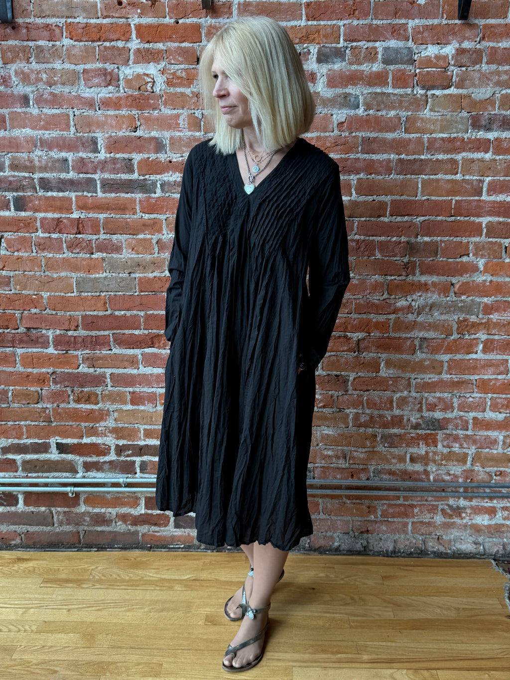 Dress Addict Samba V Dress – Details Direct