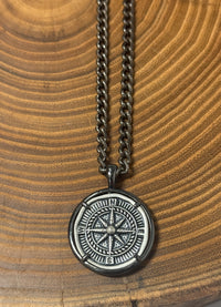 Belle Via Jewelry Compass Pendant Necklace