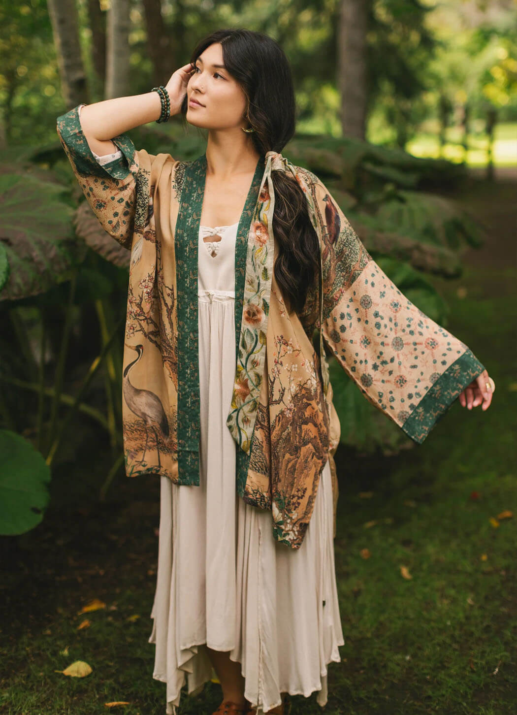 Market of Stars Fable Matinee Mid-Length Duster bamboo Kimono with Deer and Moon