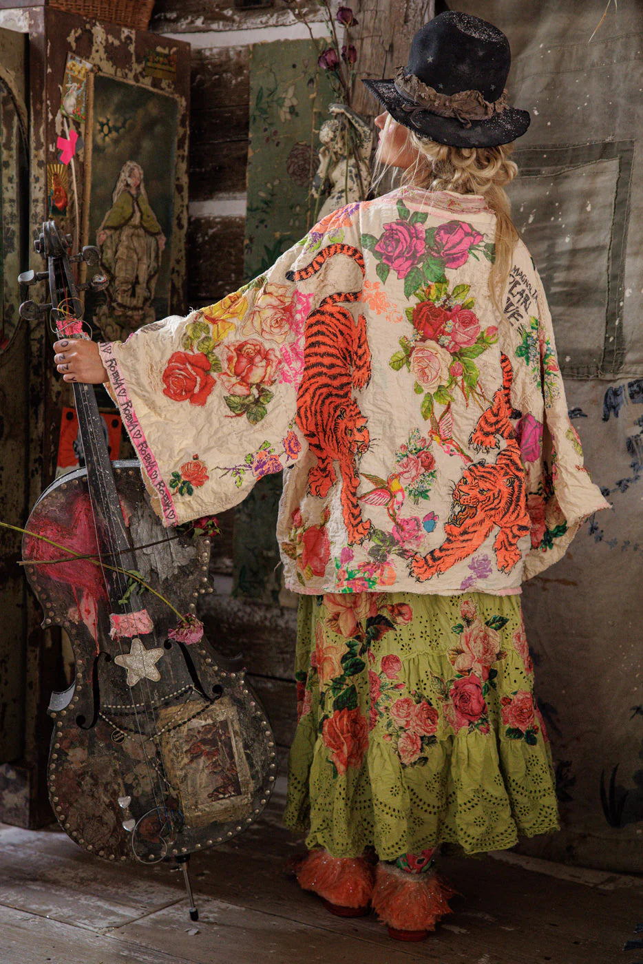 Magnolia Pearl Birch Daigo Kimono