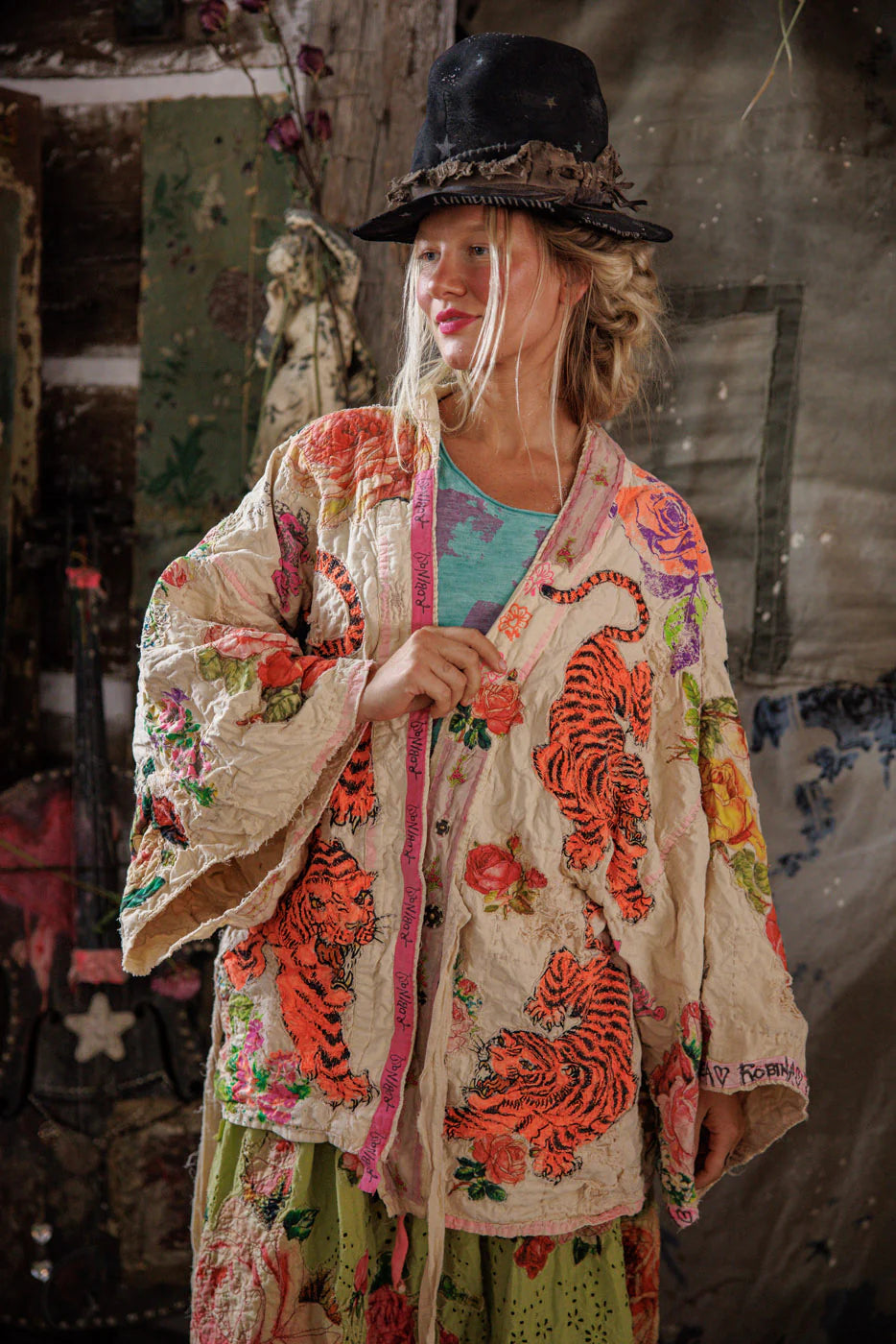 Magnolia Pearl Birch Daigo Kimono