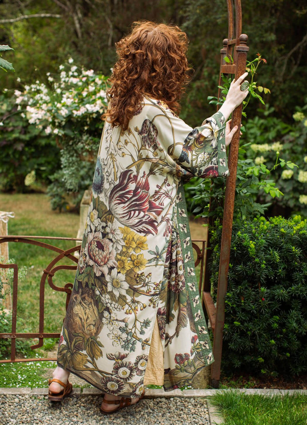 Market of Stars Love Grows Wild Floral Bamboo KImono Duster Robe with Bees