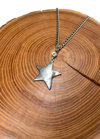 Belle Via Jewelry Hammered Star Necklace