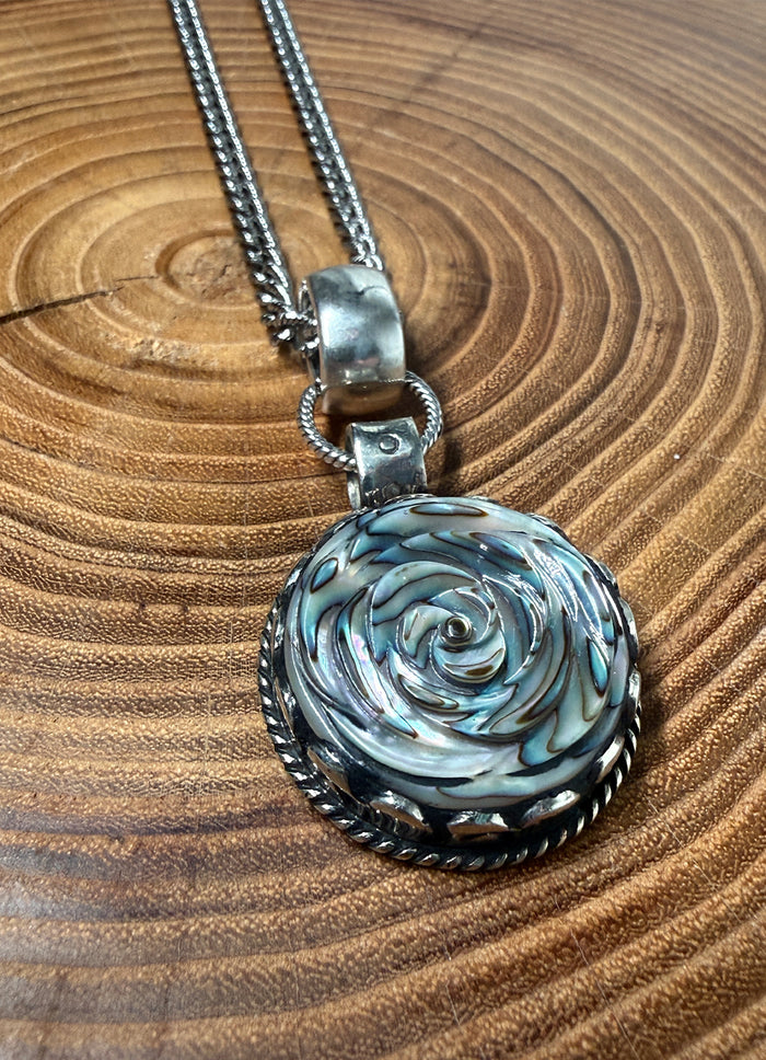 Belle Via Jewelry One-Of-A-Kind Small Abalone Flower Necklace