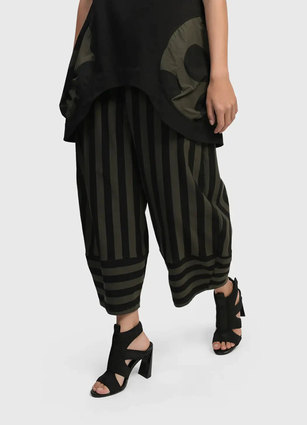 Alembika Khaki Strip Pant