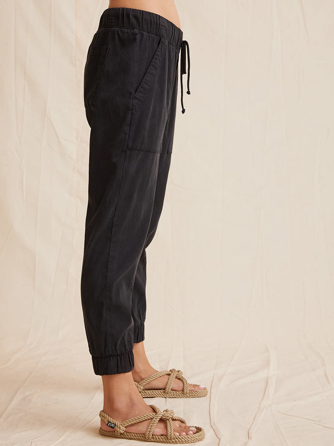 Bella Dahl Pocket Jogger in Vintage Black