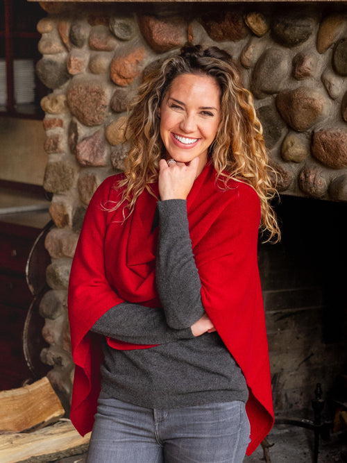 Alashan Cashmere Poncho in Crimson
