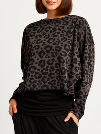 Planet Cropped Leopard T