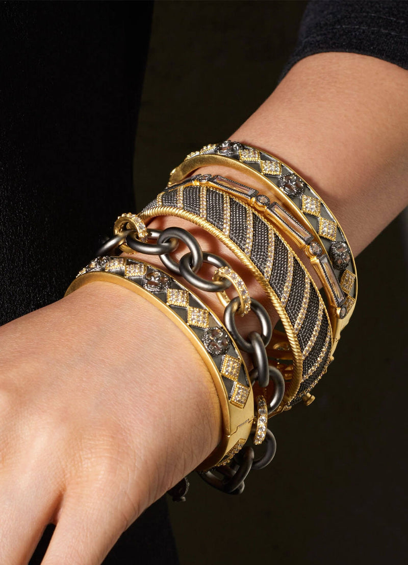 Freida Rothman Heavy Alternating Link Toggle Bracelet
