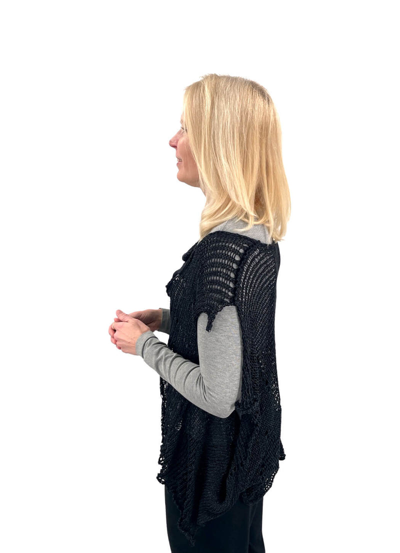B&K Moda Distressed Knit Wrap